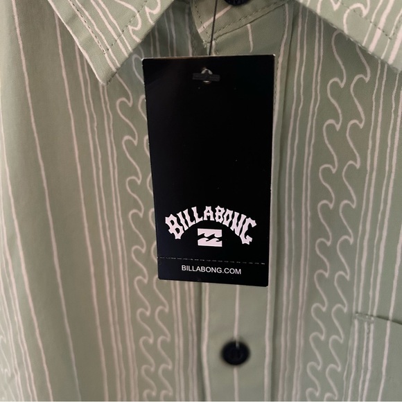 NWT Billabong LowTide Short Sleeve Button Up Small Green - Picture 4 of 9
